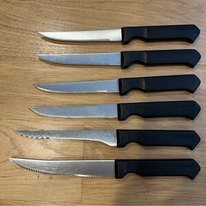 Farberware Silver Blade Black Handle Knife Set